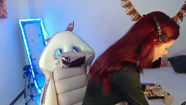 Snapshot of Maddy_Vicius19 chatting on October 27, 2025, 10:11 pm Maddy Vicius19 online show from October 27, 2025, 10:11 pm