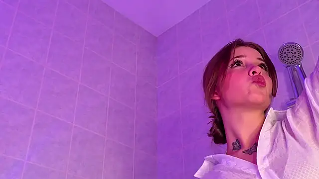 LoveSeekins online show from December 19, 2025, 7:16 pm