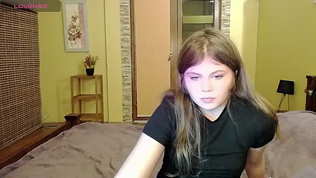 Snapshot of Lilly_Jess chatting on October 8, 2025, 6:30 pm Lilly Jess online show from October 8, 2025, 6:30 pm