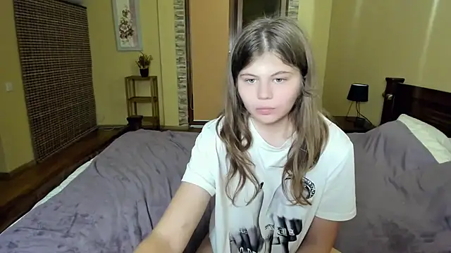 Snapshot of Lilly_Jess chatting on September 22, 2025, 6:58 pm Lilly Jess online show from September 22, 2025, 6:58 pm