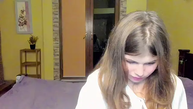 Snapshot of Lilly_Jess chatting on October 21, 2025, 5:01 pm Lilly Jess online show from October 21, 2025, 5:01 pm