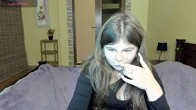 Snapshot of Lilly_Jess chatting on October 14, 2025, 7:14 pm Lilly Jess online show from October 14, 2025, 7:14 pm