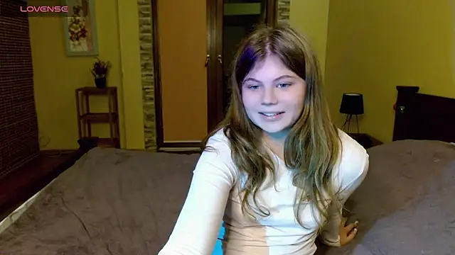 Snapshot of Lilly_Jess chatting on October 6, 2025, 6:30 pm Lilly Jess online show from October 6, 2025, 6:30 pm