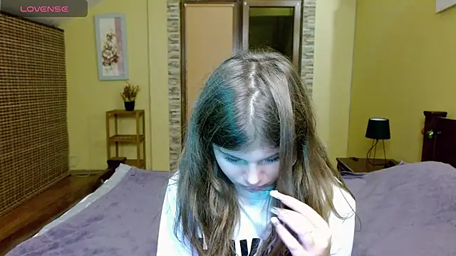 Snapshot of Lilly_Jess chatting on September 30, 2025, 6:25 pm Lilly Jess online show from September 30, 2025, 6:25 pm