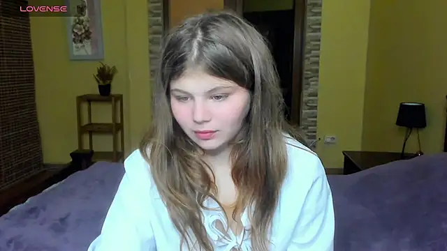 Snapshot of Lilly_Jess chatting on October 22, 2025, 6:18 pm Lilly Jess online show from October 22, 2025, 6:18 pm