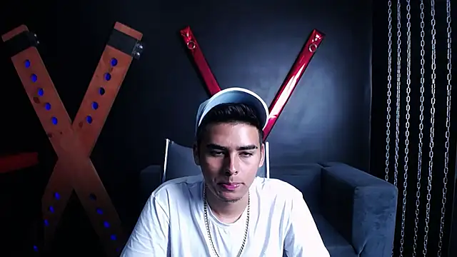 Snapshot of Matthewlodge chatting on September 22, 2025, 1:17 pm Matthewlodge online show from September 22, 2025, 1:17 pm