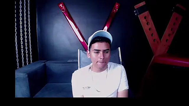 Snapshot of Matthewlodge chatting on October 14, 2025, 1:12 pm Matthewlodge online show from October 14, 2025, 1:12 pm