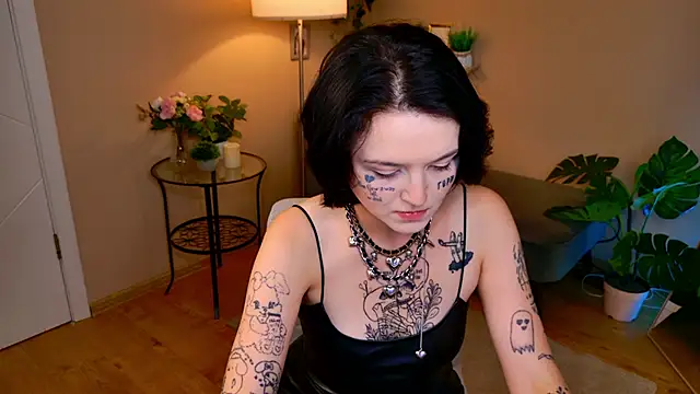 Nyx Mirage online show from September 10, 2025, 9:47 pm