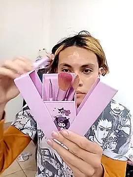 kittymutant99 online show from November 20, 2025, 1:12 pm