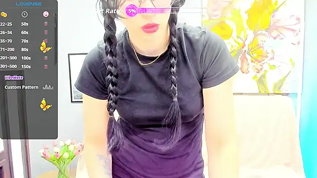 Snapshot of Charming_Mysteriousss chatting on October 19, 2025, 6:05 am Charming Mysteriousss online show from October 19, 2025, 6:05 am