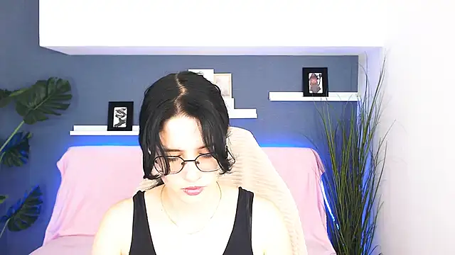 Snapshot of Charming_Mysteriousss chatting on October 13, 2025, 12:40 pm Charming Mysteriousss online show from October 13, 2025, 12:40 pm