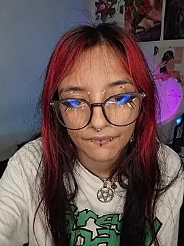 carolinerue online show from March 29, 2026, 9:38 pm