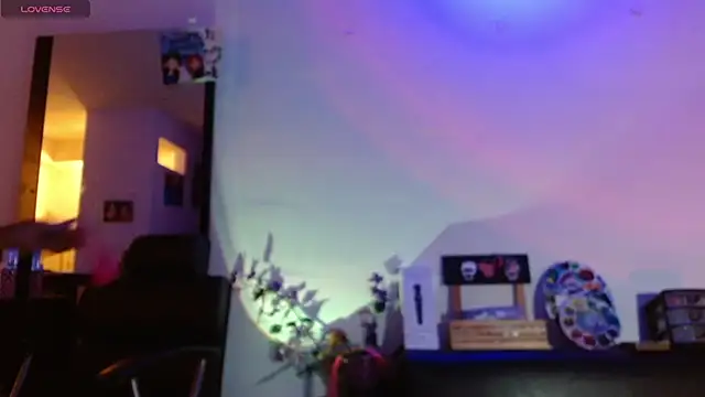 carolinerue online show from September 17, 2025, 8:38 am