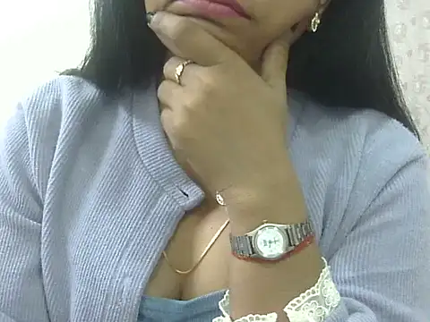 MISS SOMIYA online show from November 10, 2025, 5:07 pm