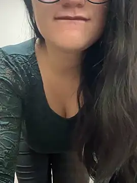 Molly-molly- online show from October 6, 2025, 7:31 am