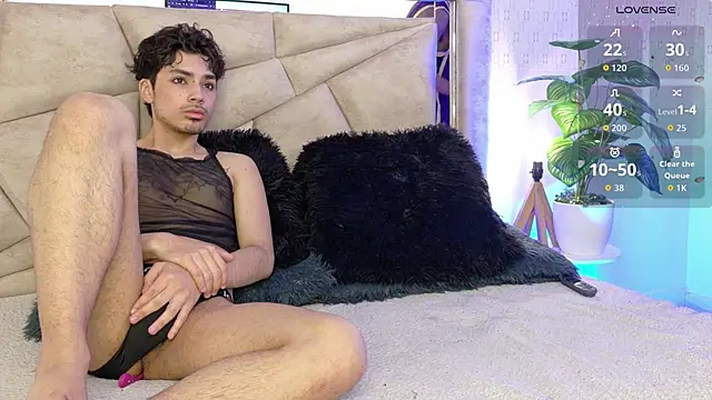 LucayLeo online show from October 24, 2025, 5:06 am