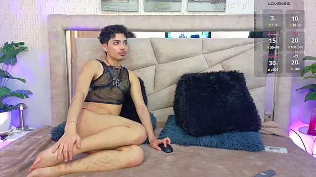 LucayLeo online show from September 21, 2025, 3:11 am