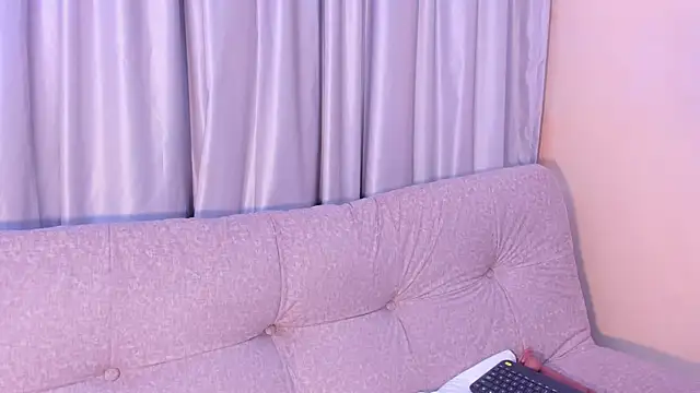 Snapshot of Madison_Monroe_ chatting on October 31, 2025, 5:15 am Madison Monroe  online show from October 31, 2025, 5:15 am