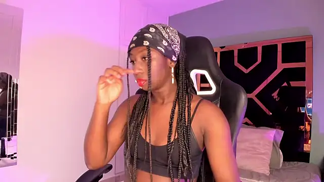 Snapshot of Madison_Monroe_ chatting on September 19, 2025, 11:36 am Madison Monroe  online show from September 19, 2025, 11:36 am