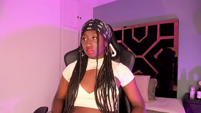 Snapshot of Madison_Monroe_ chatting on September 20, 2025, 11:26 am Madison Monroe  online show from September 20, 2025, 11:26 am