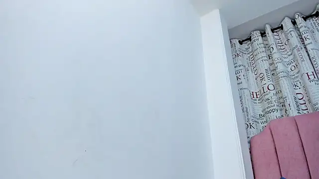 Sofia summers online show from November 20, 2025, 4:57 am