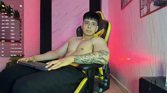 Snapshot of xKevyn chatting on October 15, 2025, 12:24 pm xKevyn online show from October 15, 2025, 12:24 pm