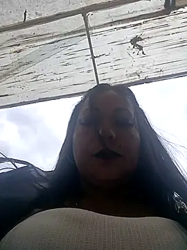 Misshot 01 online show from October 31, 2025, 3:08 pm