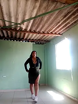 Misshot 01 online show from September 21, 2025, 3:50 pm