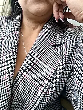 Misshot 01 online show from September 30, 2025, 7:09 pm