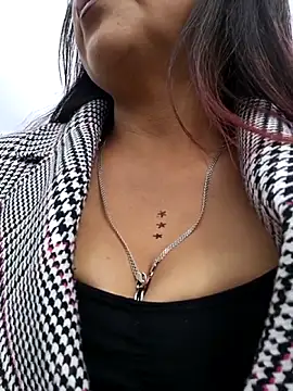 Misshot 01 online show from October 6, 2025, 8:53 pm