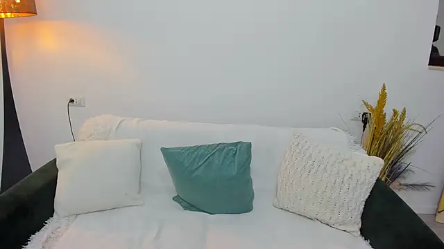 Millanna23 online show from September 13, 2025, 6:52 pm