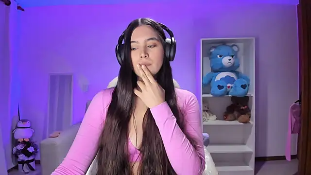  wdreamgirl online show from November 6, 2025, 7:34 am