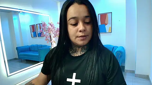 Snapshot of Black_roseee chatting on October 18, 2025, 4:14 am Black roseee online show from October 18, 2025, 4:14 am