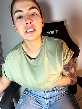 Dakota Evanns online show from October 3, 2025, 2:40 pm