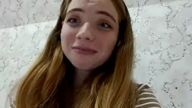 EdieMiernik online show from September 9, 2025, 3:54 pm