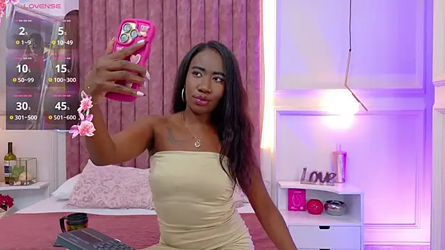 Snapshot of Rossie-Cameron chatting on September 27, 2025, 1:28 pm Rossie-Cameron online show from September 27, 2025, 1:28 pm