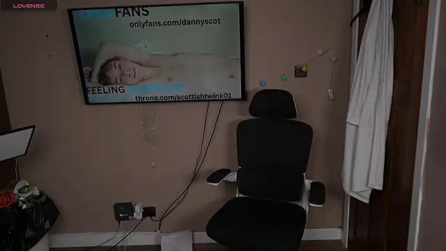 scottishtwink01 online show from July 10, 2026, 3:45 pm
