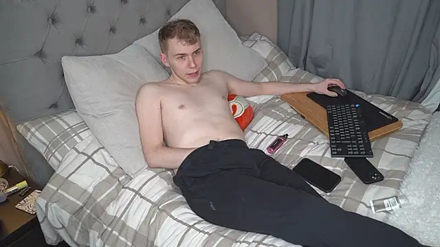 Snapshot of scottishtwink01 chatting on March 29, 2026, 11:50 pm scottishtwink01 online show from March 29, 2026, 11:50 pm