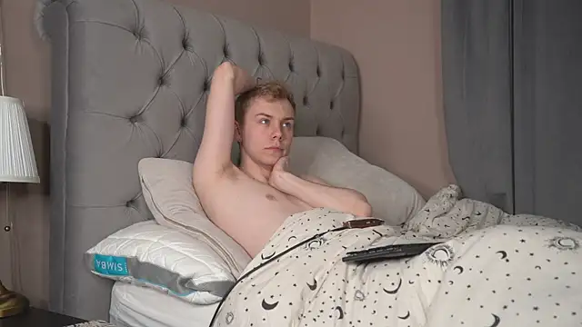 Snapshot of scottishtwink01 chatting on May 10, 2026, 9:49 pm scottishtwink01 online show from May 10, 2026, 9:49 pm