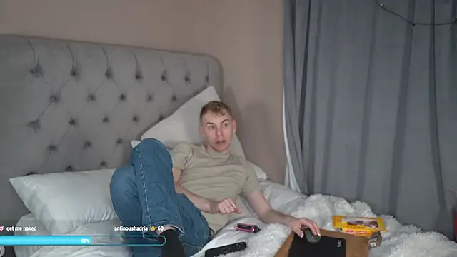 Snapshot of scottishtwink01 chatting on March 21, 2026, 2:02 am scottishtwink01 online show from March 21, 2026, 2:02 am