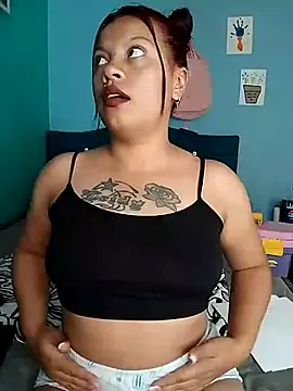 paola-yandex28 online show from October 2, 2025, 4:32 pm