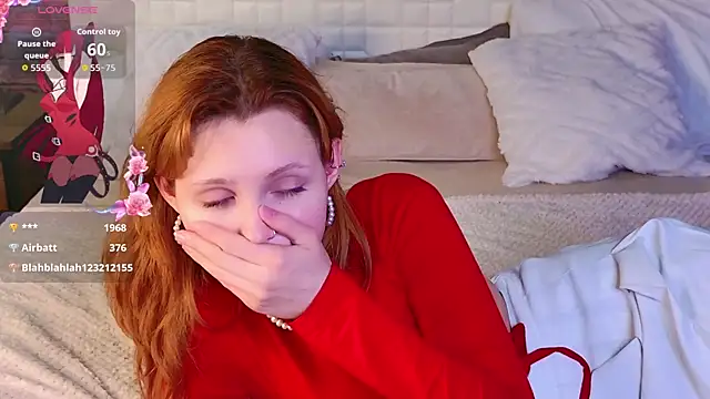 Snapshot of AlisHanson chatting on October 4, 2025, 12:12 am AlisHanson online show from October 4, 2025, 12:12 am