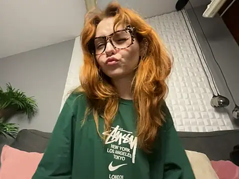 Snapshot of AlisHanson chatting on September 26, 2025, 1:18 pm AlisHanson online show from September 26, 2025, 1:18 pm