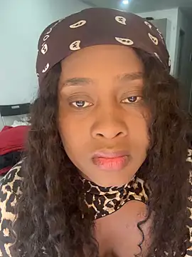 Naomykissme online show from September 10, 2025, 2:38 pm
