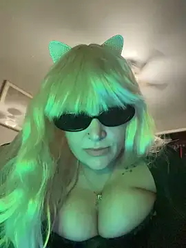 ElyzaJaymess online show from September 11, 2025, 12:21 am