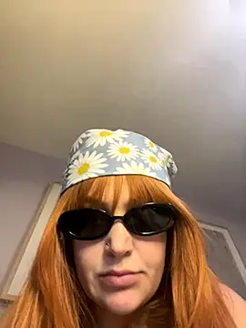 ElyzaJaymess online show from September 13, 2025, 2:11 am