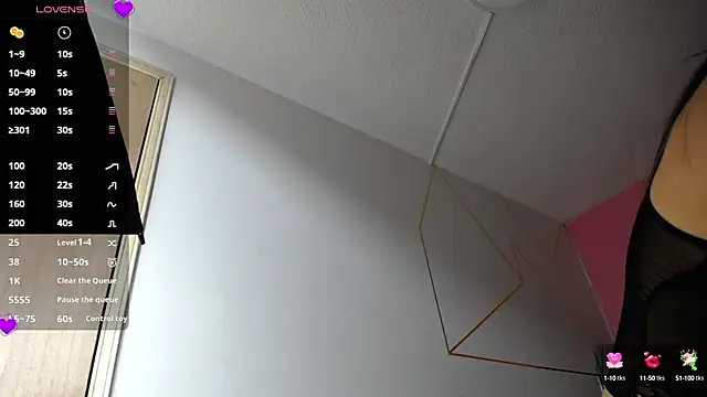 Snapshot of emmydurant chatting on October 3, 2025, 8:32 pm emmydurant online show from October 3, 2025, 8:32 pm