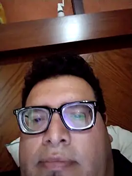 Snapshot of Santiagoqro85 chatting on October 9, 2025, 5:46 pm Santiagoqro85 online show from October 9, 2025, 5:46 pm