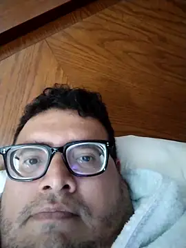 Snapshot of Santiagoqro85 chatting on September 20, 2025, 5:07 pm Santiagoqro85 online show from September 20, 2025, 5:07 pm