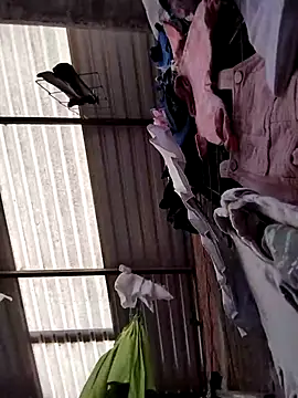 Snapshot of Santiagoqro85 chatting on October 3, 2025, 5:03 pm Santiagoqro85 online show from October 3, 2025, 5:03 pm